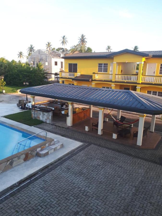 Piarco Village Suites Eksteriør billede