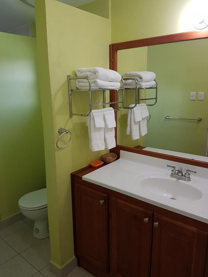 Piarco Village Suites Eksteriør billede